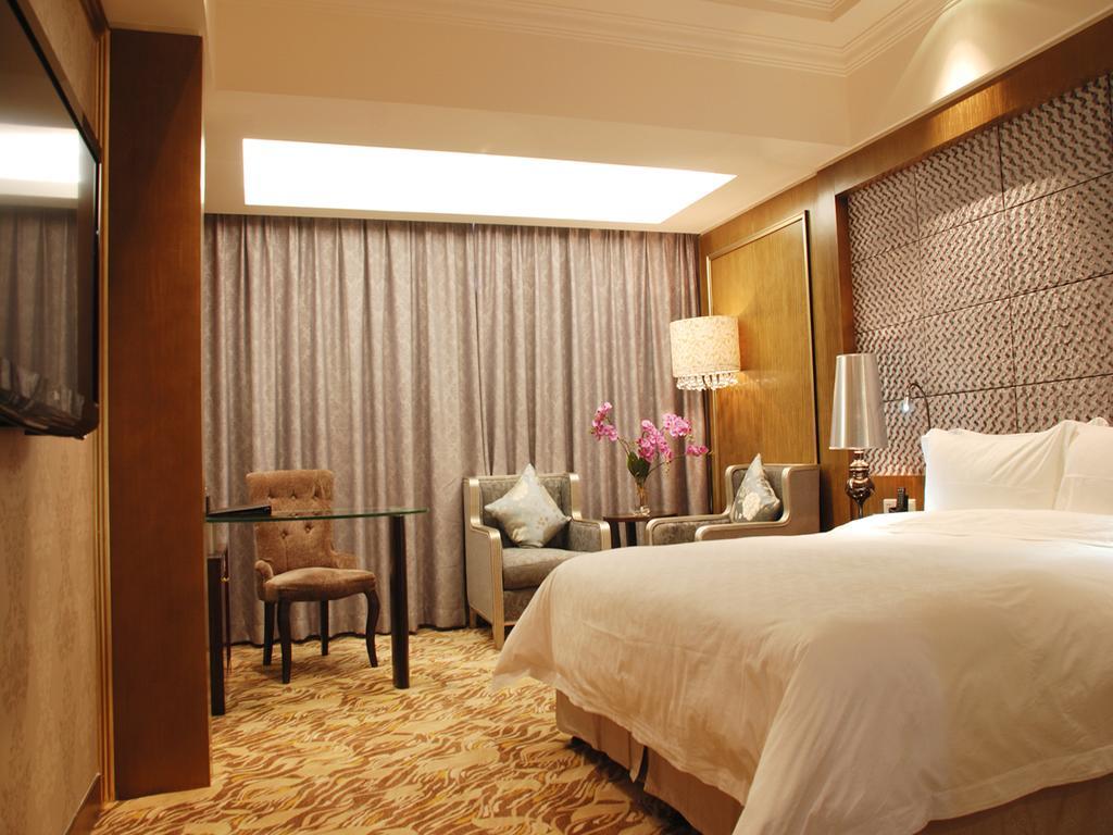 Guangzhou Good International Hotel Room photo